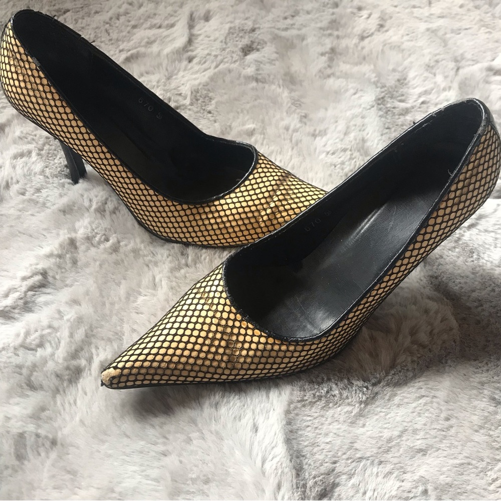 Unique glamrock Fishnet stiletto Heels in a light creamy yellow and black